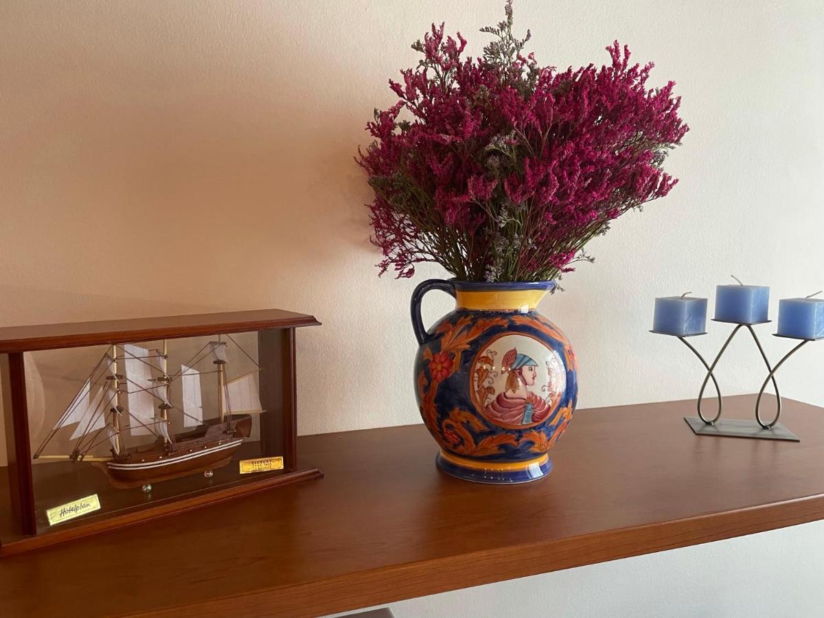 Casa Loredana - Graziosa Casa Vacanze Sul Lago Di Garda Apartment Cavalcaselle Bagian luar foto